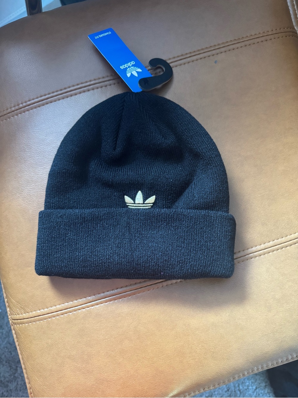 Adidas Originals Black Gold Metallic Trefoil 3 Stripe Cuffed Beanie Hat NWT